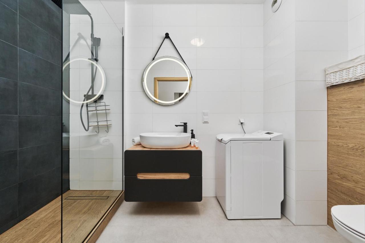 Nowa Manufaktura Apartment Wroclaw Krzyki By Noclegi Renters Buitenkant foto