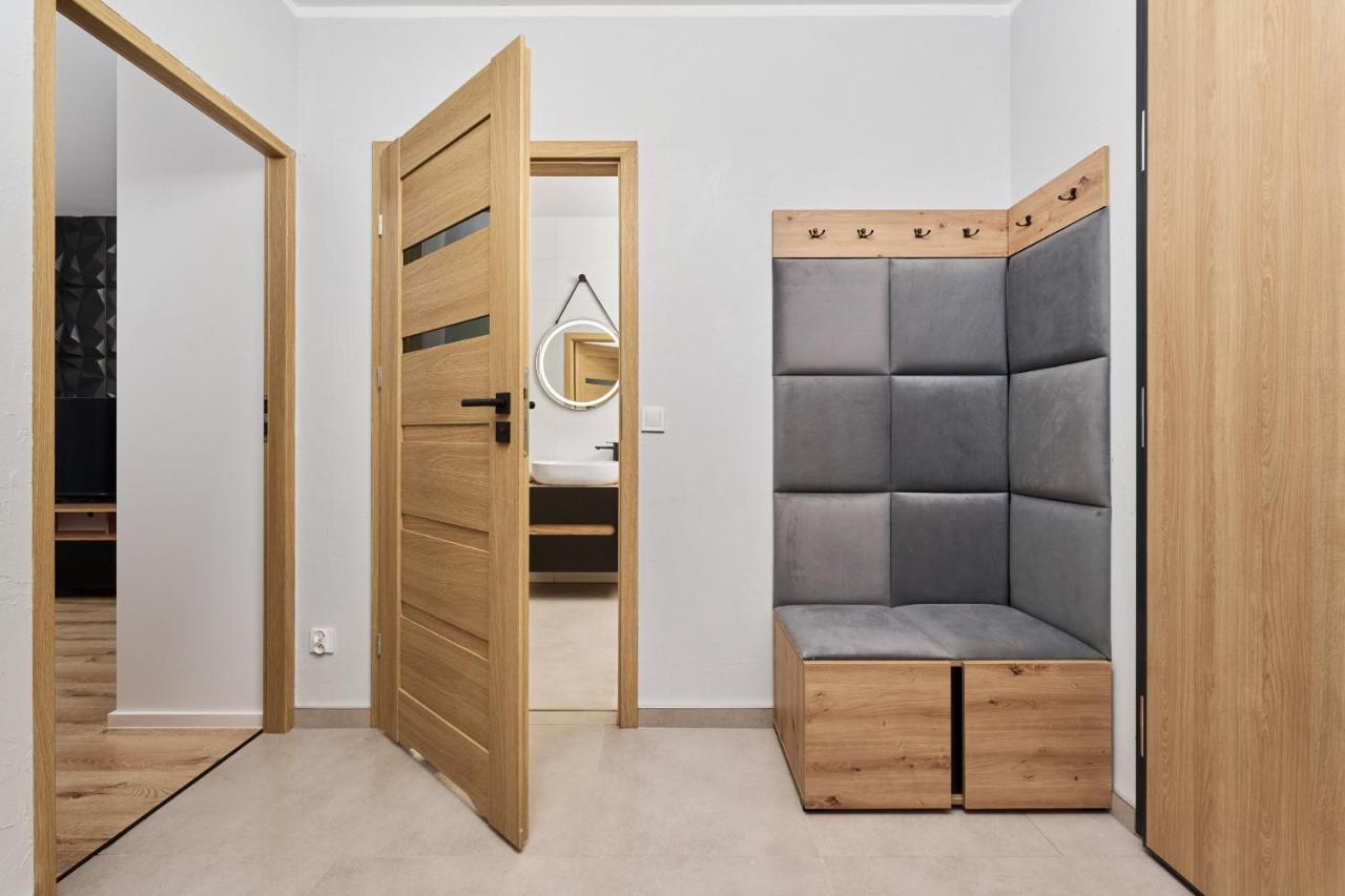 Nowa Manufaktura Apartment Wroclaw Krzyki By Noclegi Renters Buitenkant foto