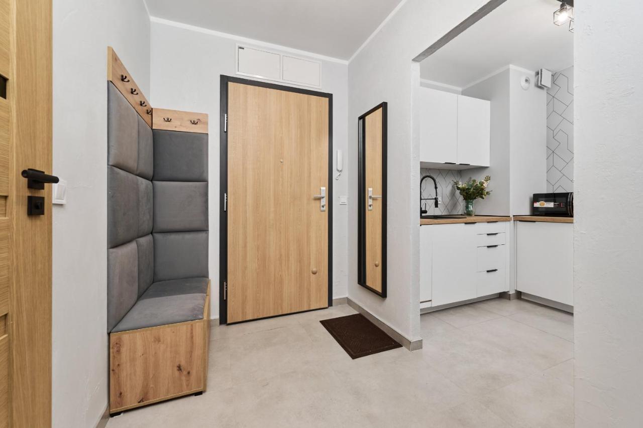 Nowa Manufaktura Apartment Wroclaw Krzyki By Noclegi Renters Buitenkant foto