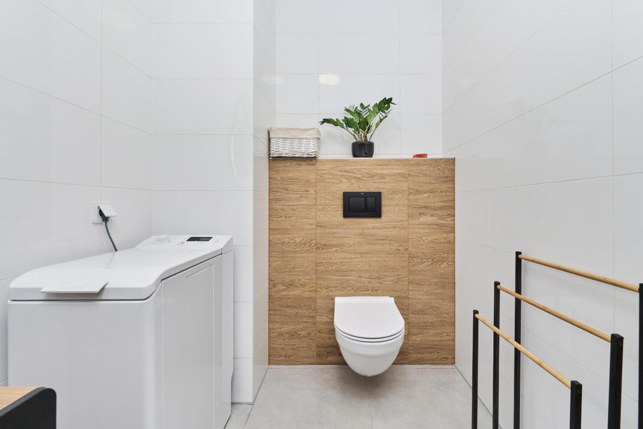 Nowa Manufaktura Apartment Wroclaw Krzyki By Noclegi Renters Buitenkant foto