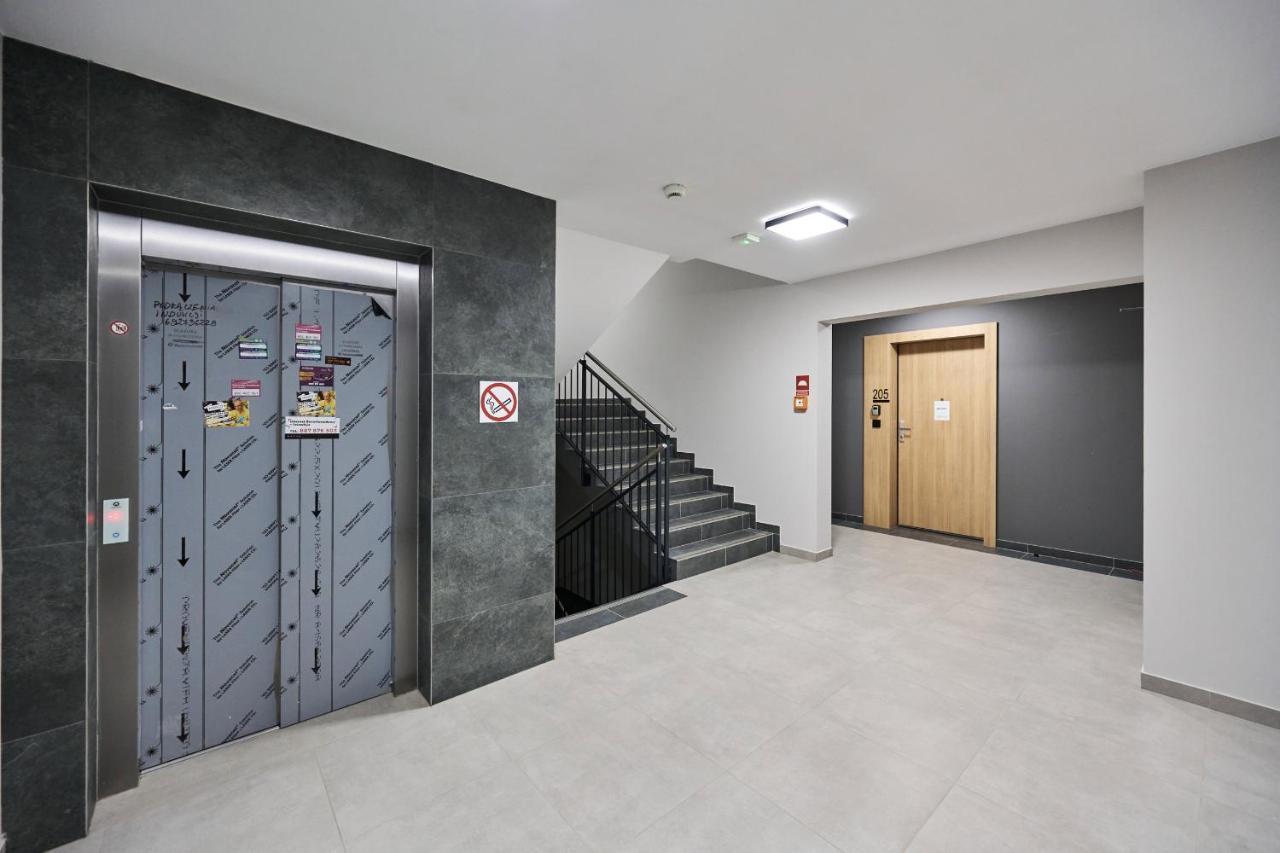 Nowa Manufaktura Apartment Wroclaw Krzyki By Noclegi Renters Buitenkant foto