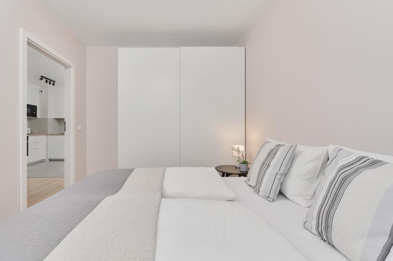 Nowa Manufaktura Apartment Wroclaw Krzyki By Noclegi Renters Buitenkant foto