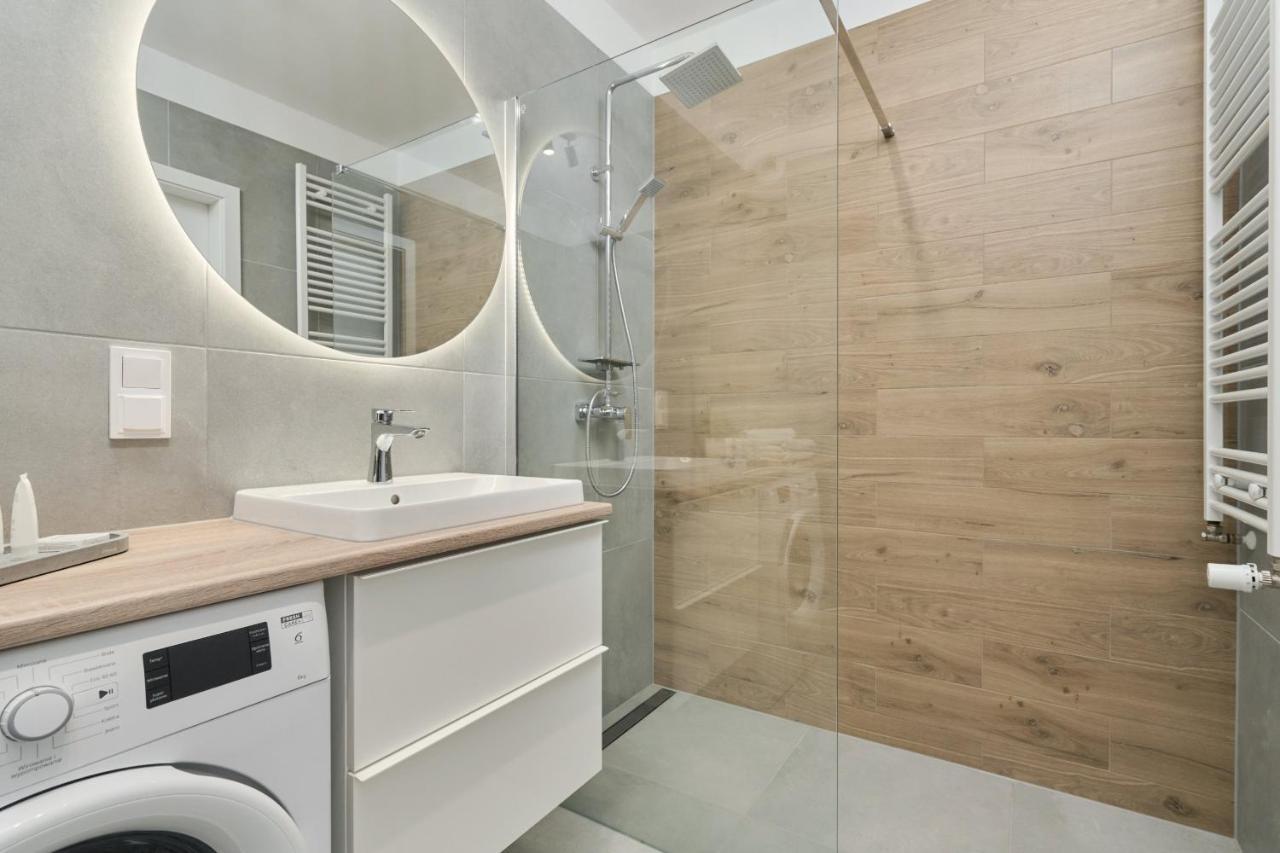 Nowa Manufaktura Apartment Wroclaw Krzyki By Noclegi Renters Buitenkant foto